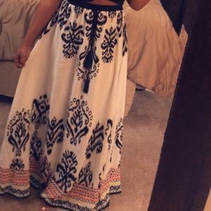 BLACK WHITE AND MULTI COLORED MAXI SKIRT